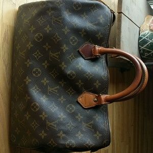 Louis Vuitton Speedy 35